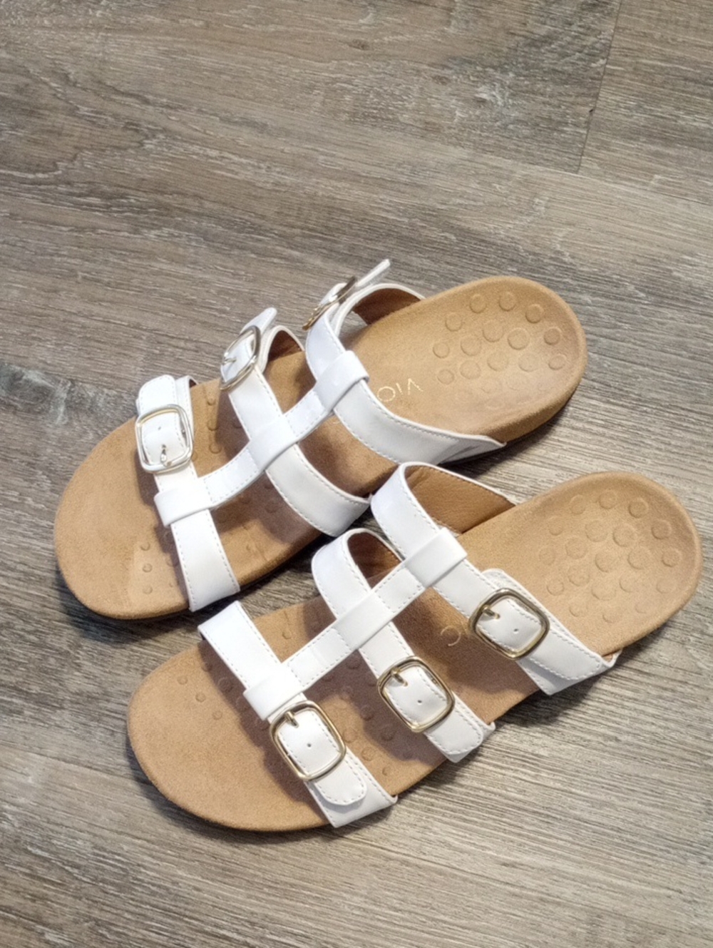Vionic Misa Orthopedic White Patent Leather Sandals Size 9